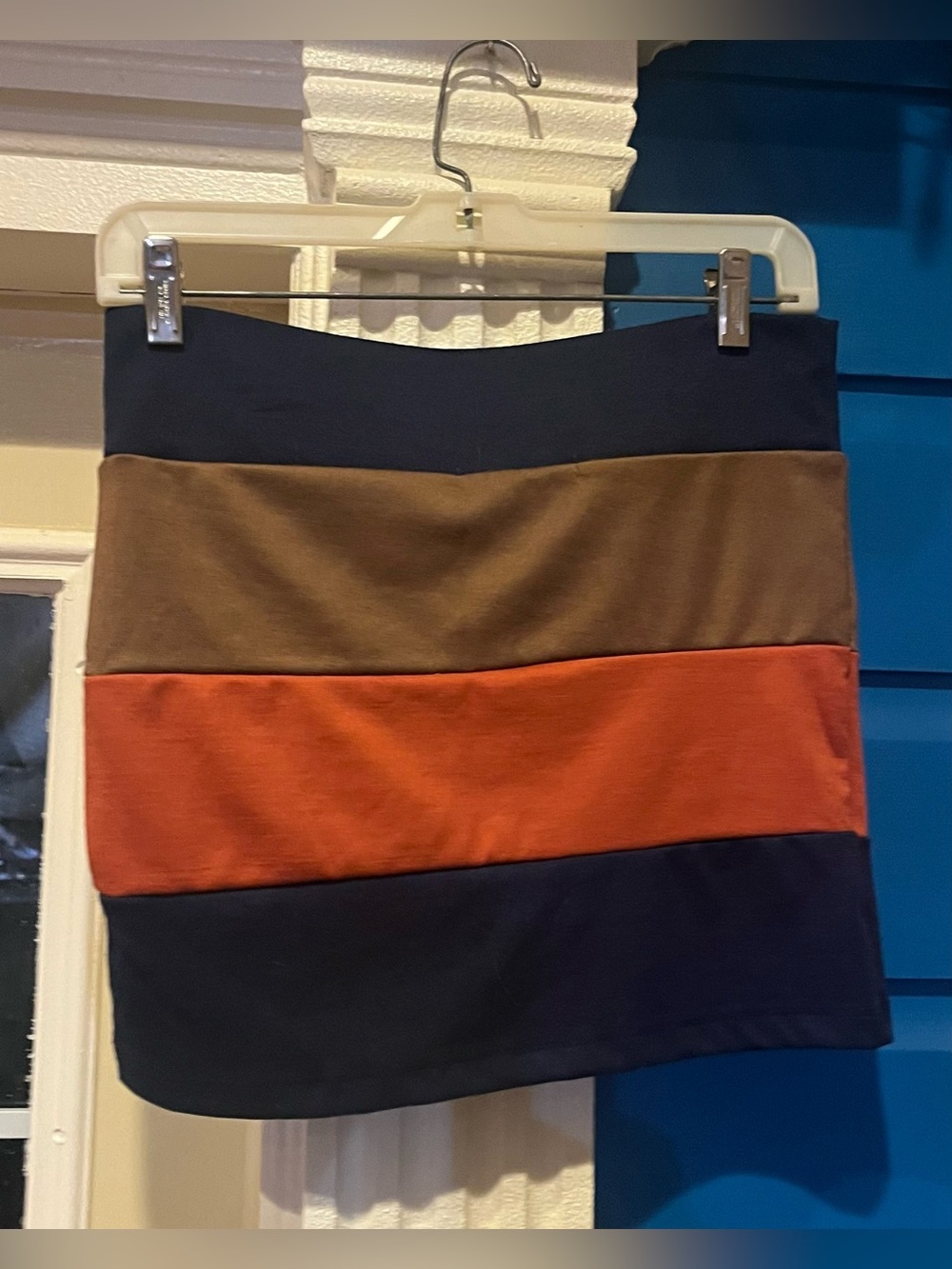 Ladies Skirt Size Medium - Picture 5 of 7